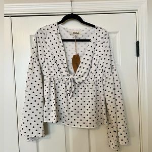 FINAL PRICE - NWT polka dot boutique blouse🌼